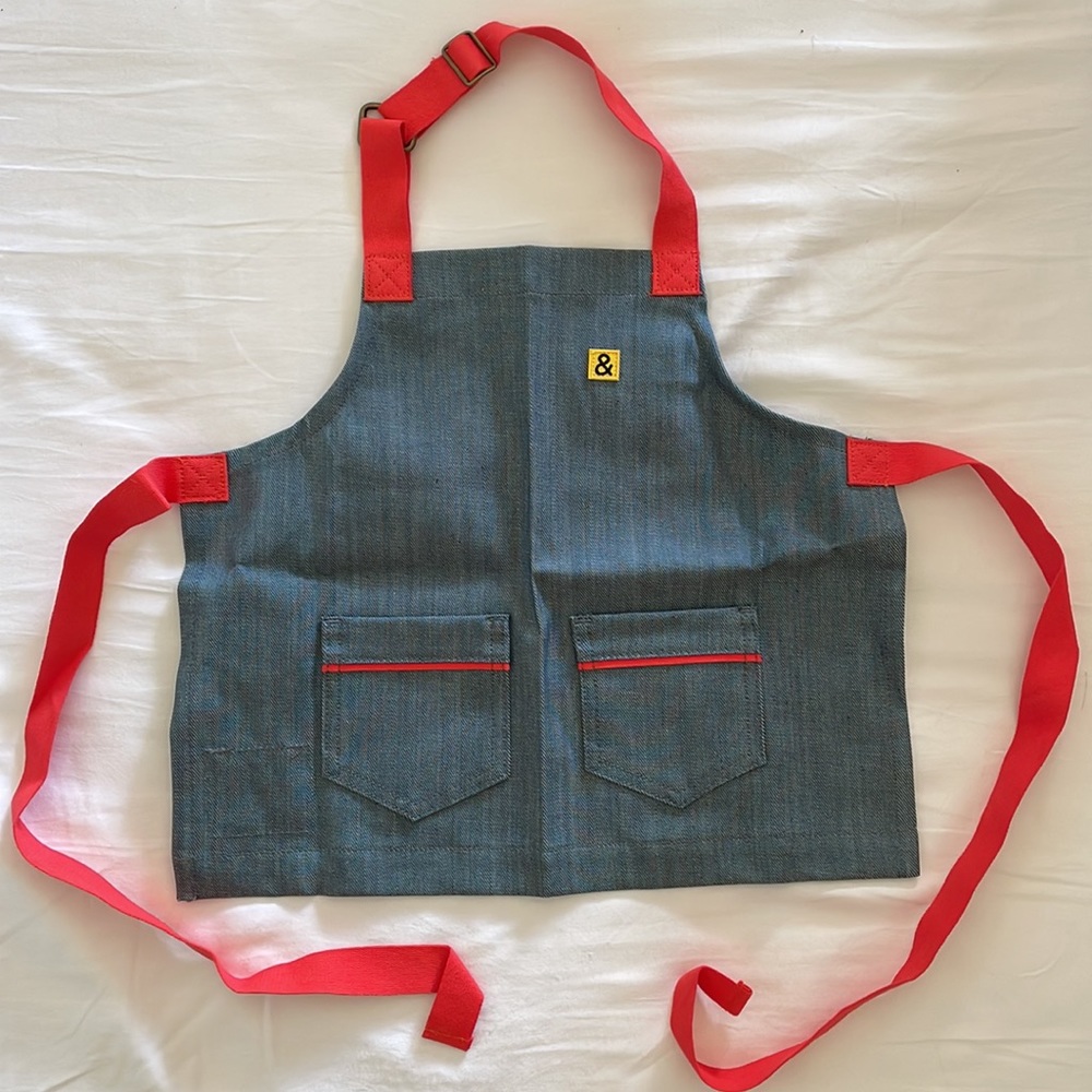 NEW Hedley & Bennett kids apron. For ages 2-4, unisex.